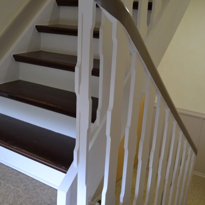Lackierarbeiten Treppenhaus 4